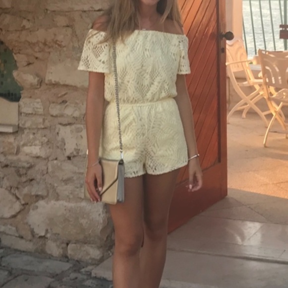 BB Dakota Yellow Lace Romper - Picture 2 of 3